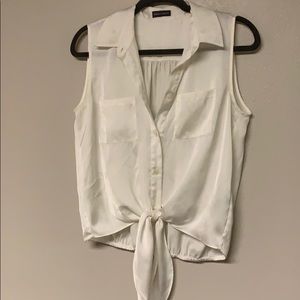 Vince Camuto white button down tie front tank